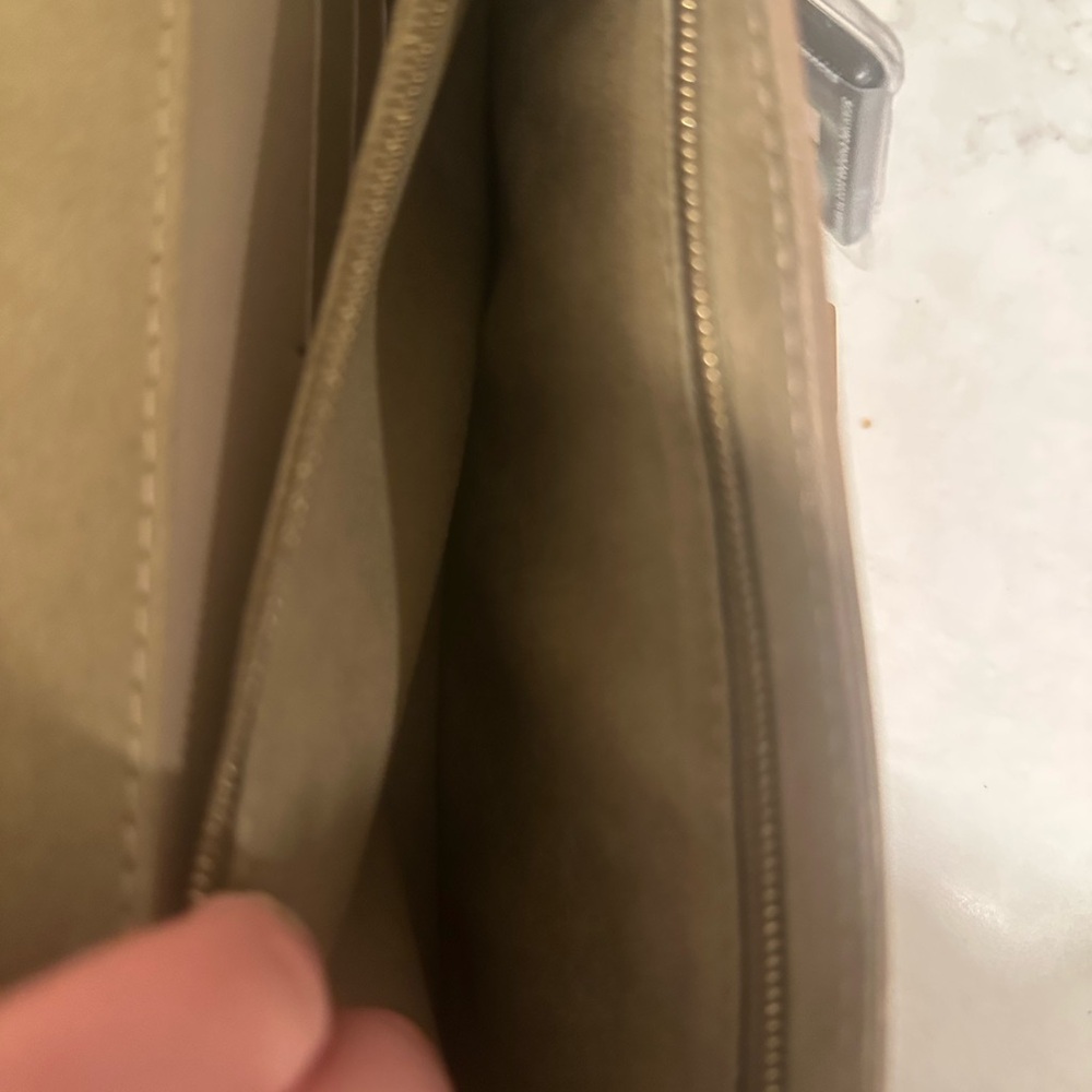 Louis Vuitton Metallic Gold Logo Clutch - Picture 13 of 14